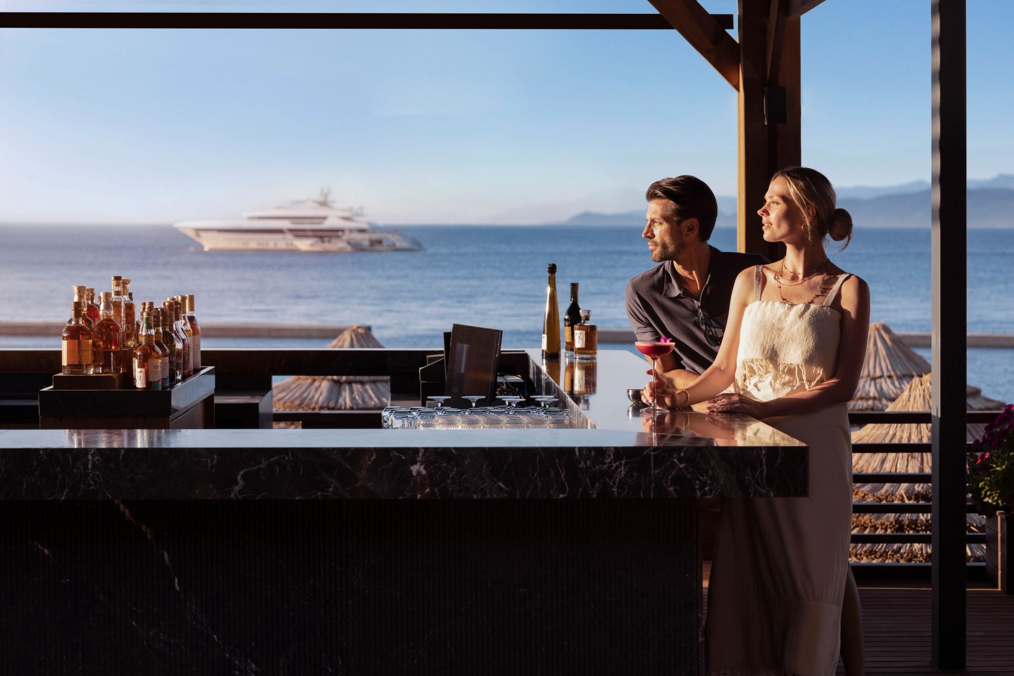 Restaurante Blue Beach Club & Bar bar frente mar - bebidas premium - restaurante do beach club